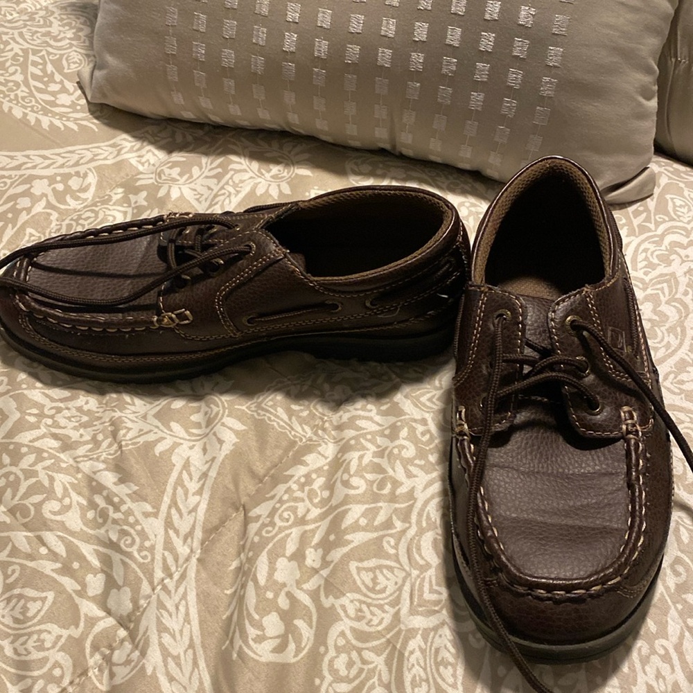 Boys Sperry shoes in dark brown size 7W